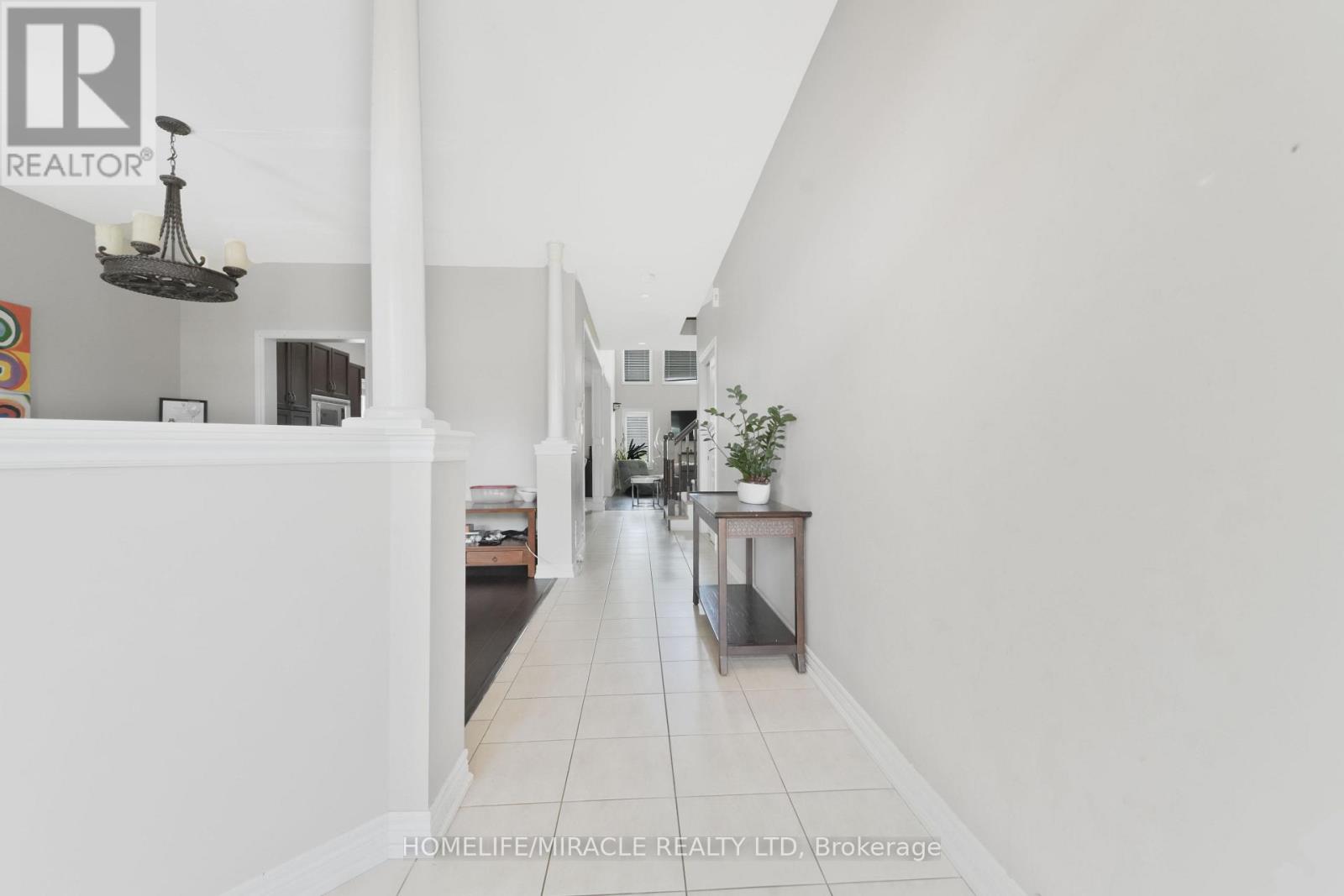 95 Tulip Tree Road, Thorold, Ontario  L2V 0A5 - Photo 3 - X13512828