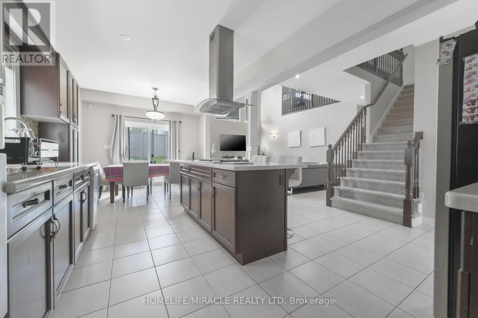 95 Tulip Tree Road, Thorold, Ontario  L2V 0A5 - Photo 7 - X13512828