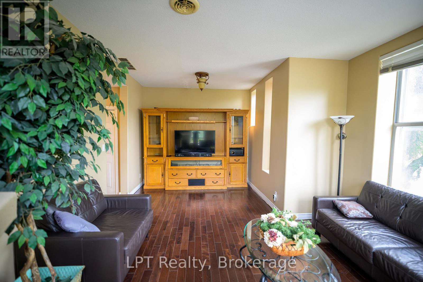 302 - 317 Queen Street, Chatham-Kent, Ontario N7M 2H7 - Photo 15 - X13513148