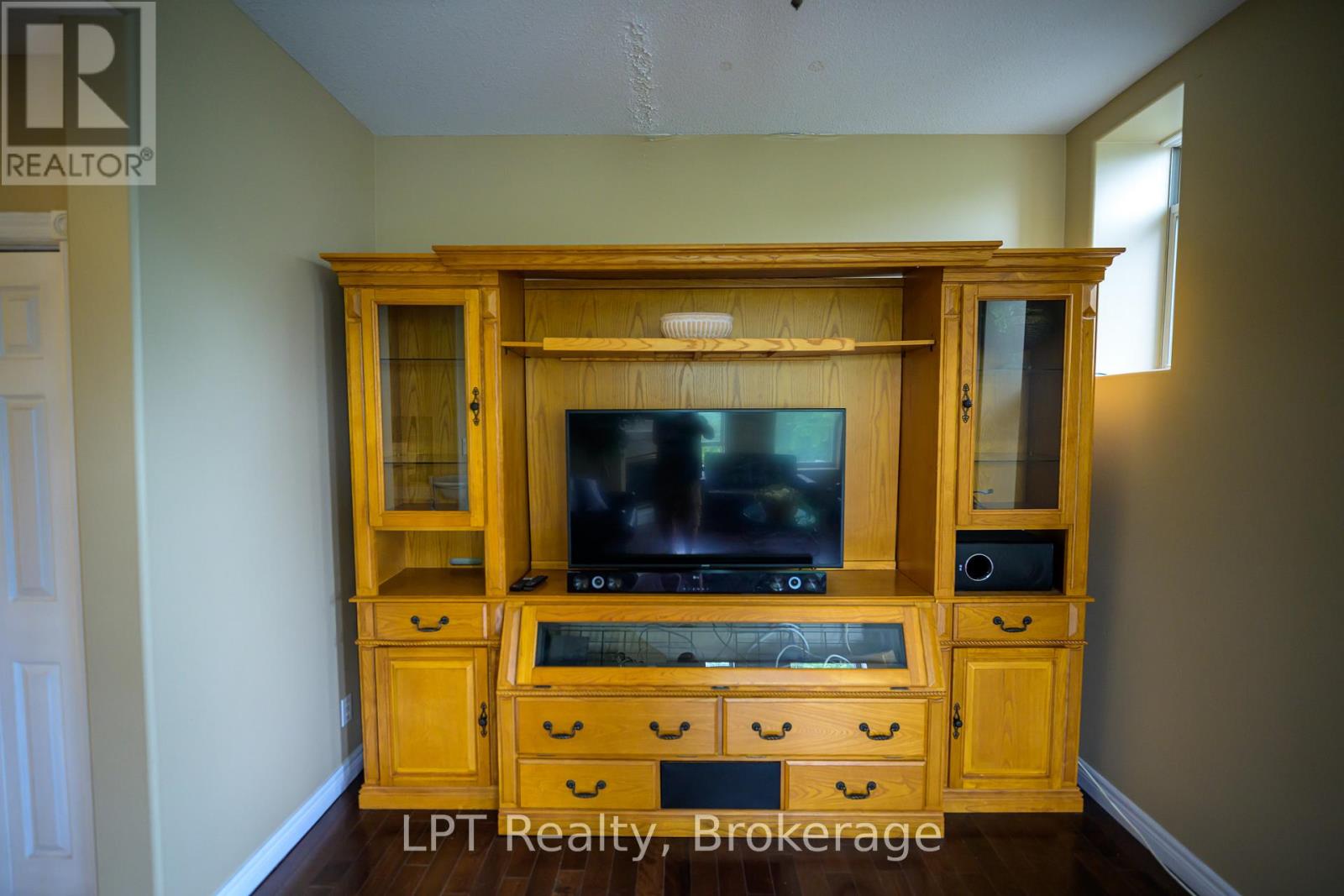302 - 317 Queen Street, Chatham-Kent, Ontario N7M 2H7 - Photo 17 - X13513148