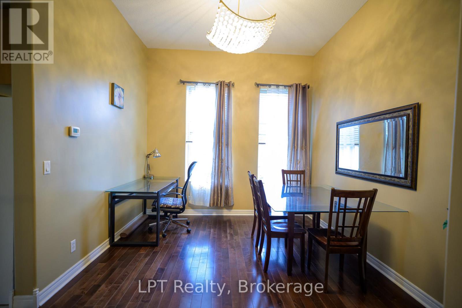 302 - 317 Queen Street, Chatham-Kent, Ontario N7M 2H7 - Photo 3 - X13513148