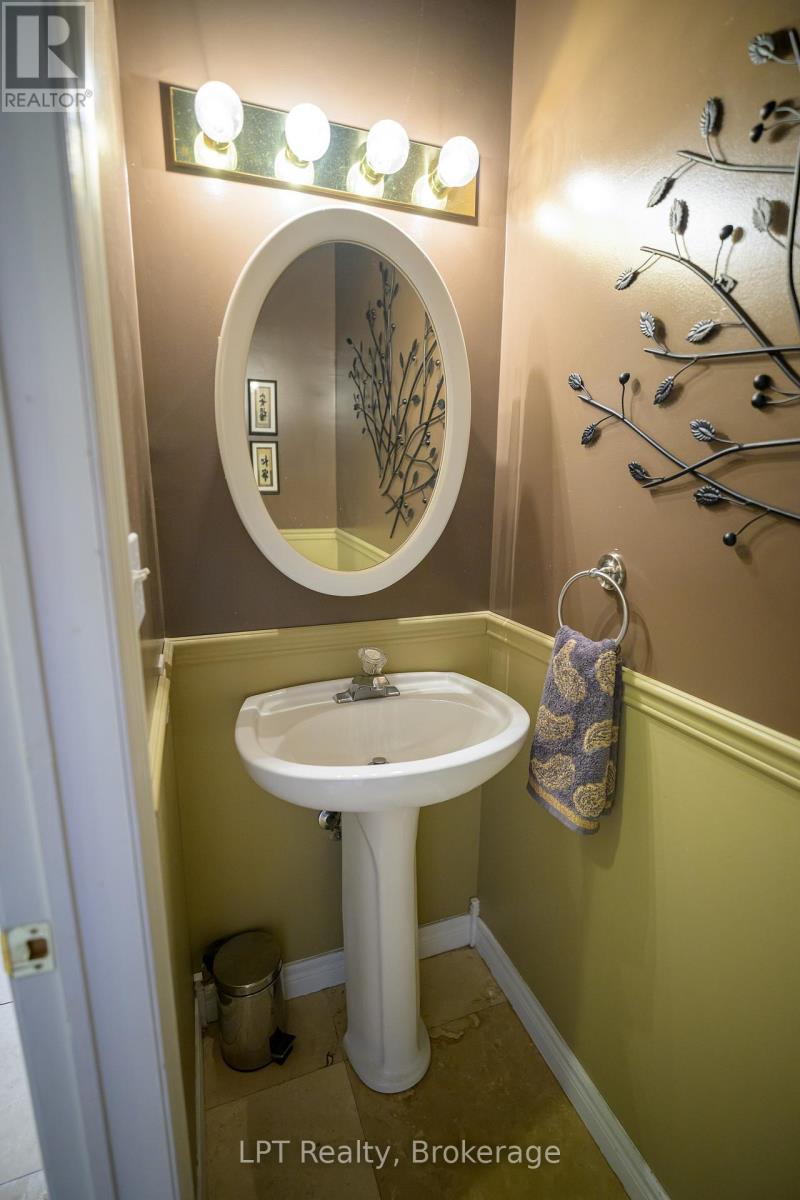 302 - 317 Queen Street, Chatham-Kent, Ontario N7M 2H7 - Photo 6 - X13513148