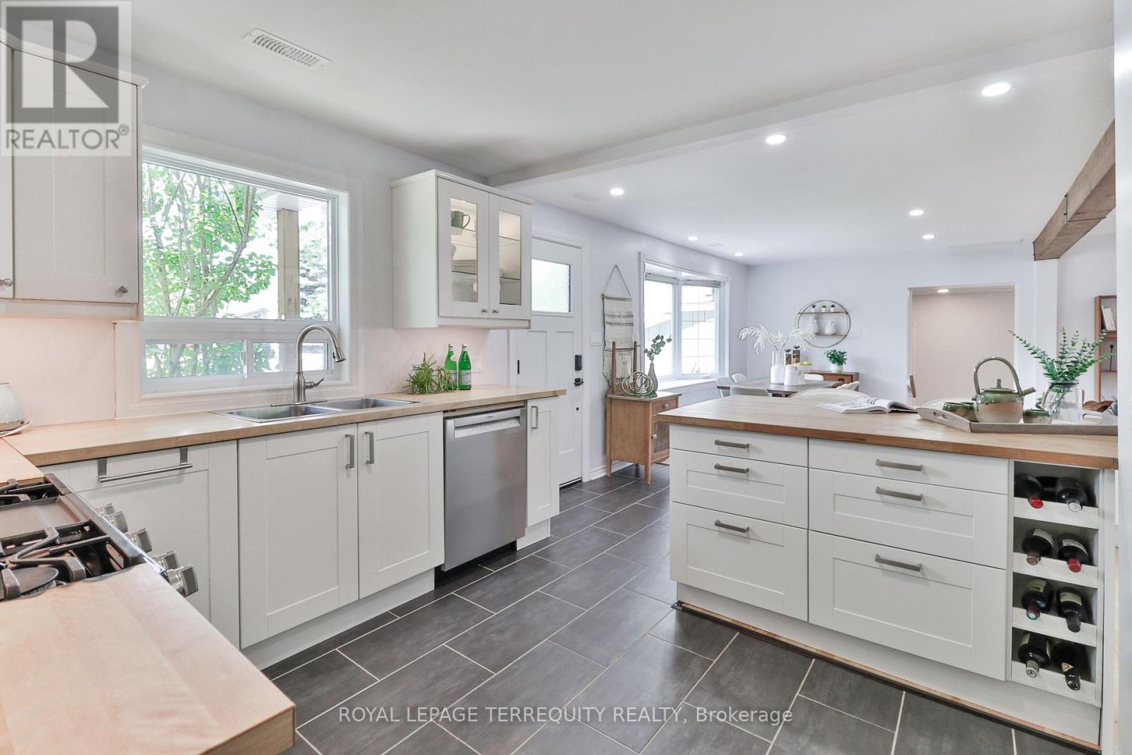 939 Corner Avenue, Innisfil, Ontario  L0L 1W0 - Photo 11 - N13511928