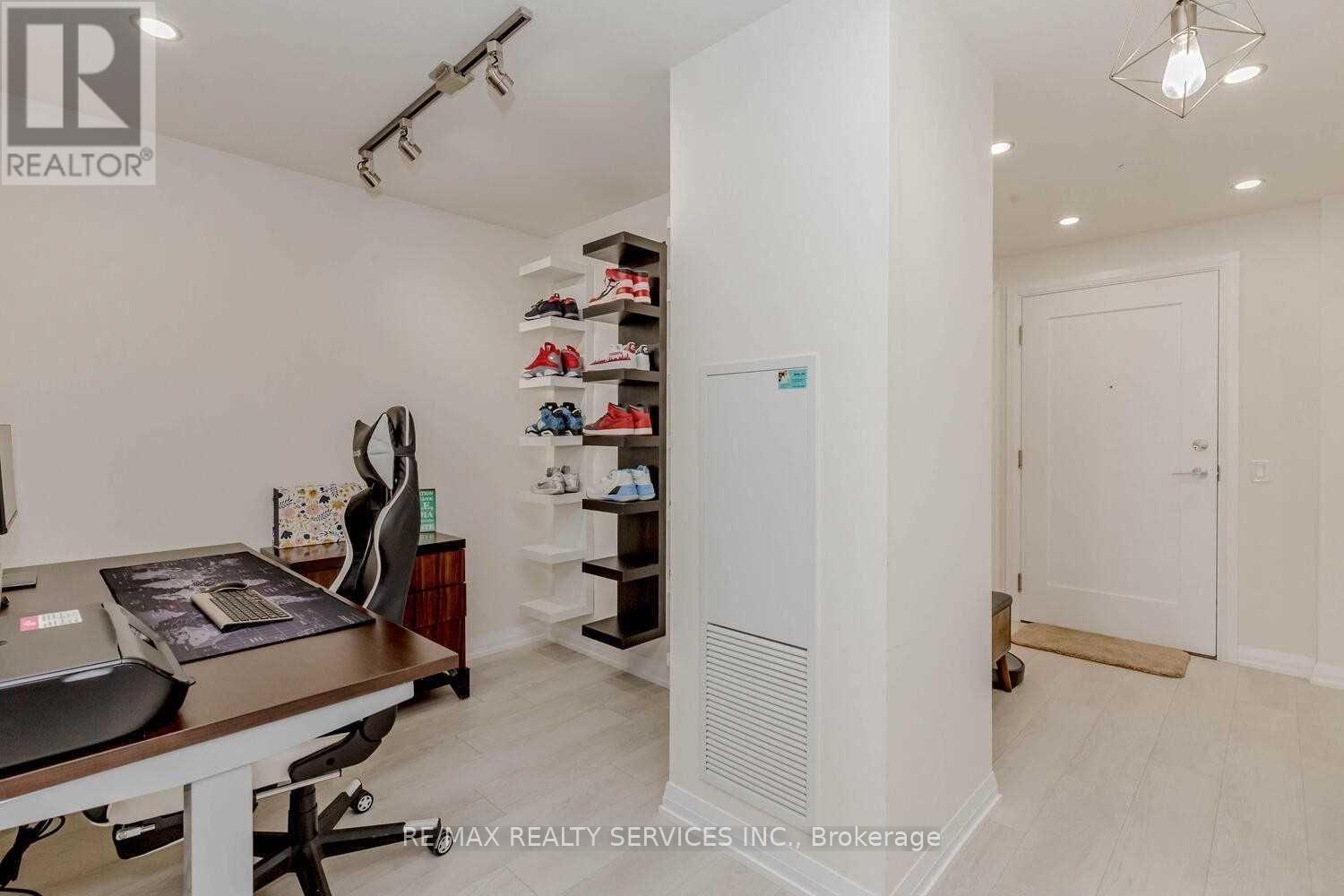 2517 - 35 Watergarden Drive, Mississauga, Ontario L5R 0G8 - Photo 24 - W13505530