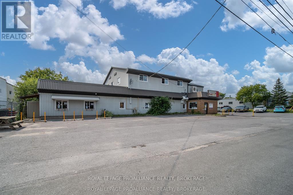 140 Hickson Avenue, Kingston, Ontario  K7K 2N6 - Photo 2 - X13513206