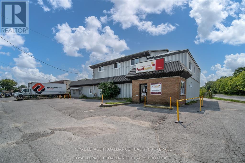 140 Hickson Avenue, Kingston, Ontario  K7K 2N6 - Photo 3 - X13513206