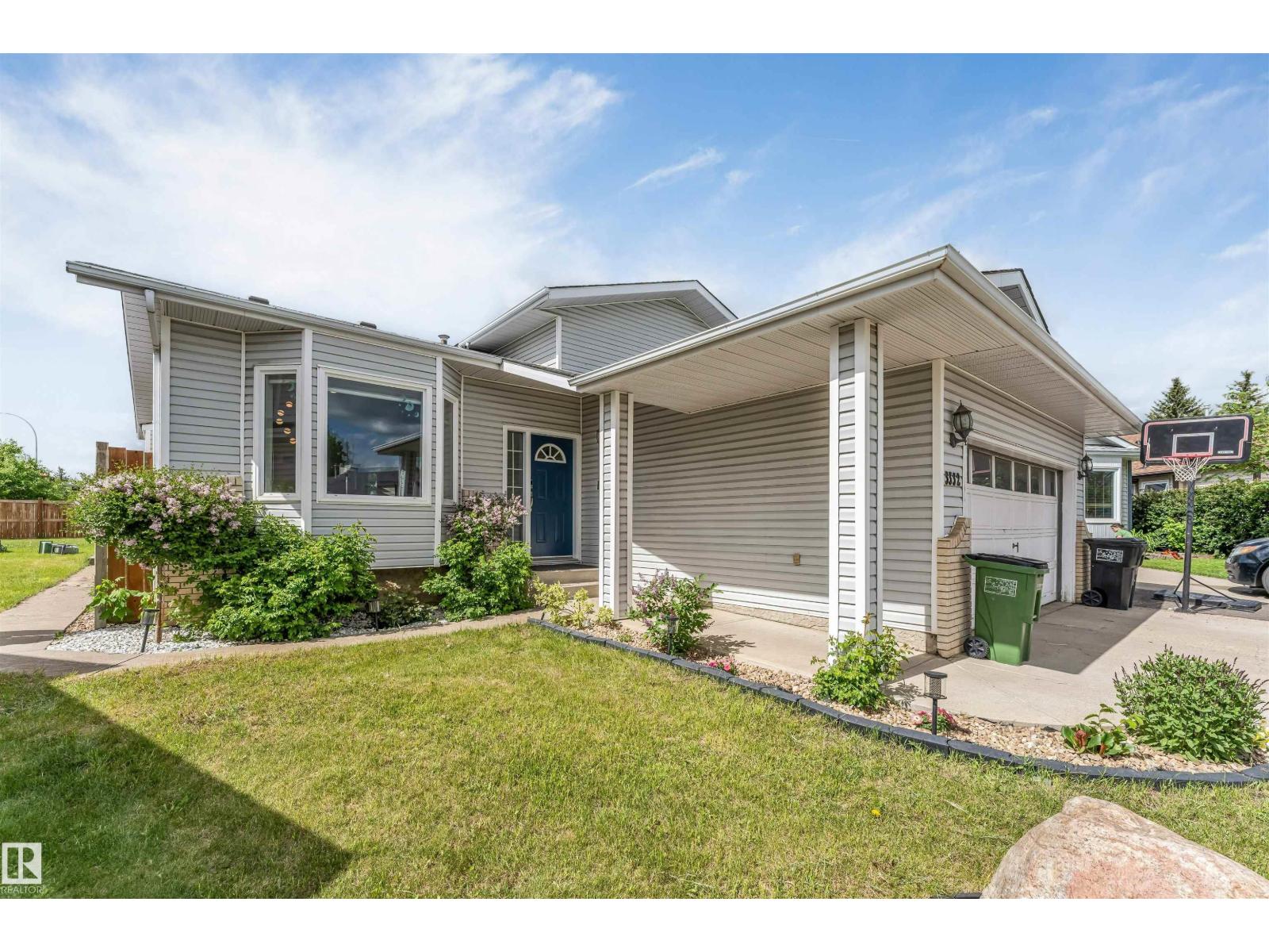 3332 43 ST NW, edmonton, Alberta
