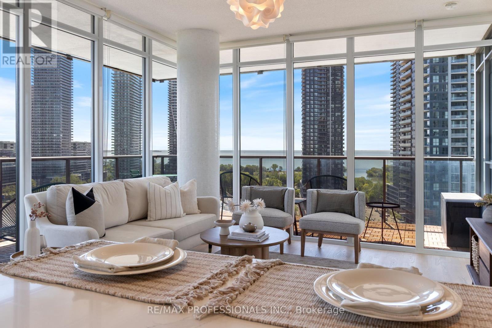 1708 - 90 PARK LAWN ROAD, Toronto, Ontario