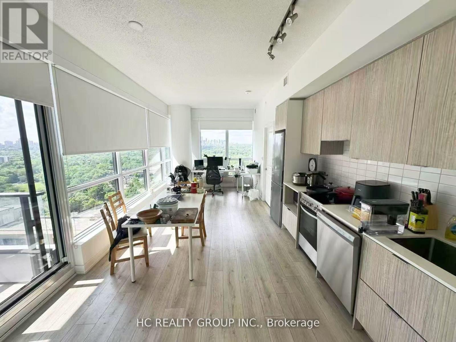 1905 - 395 Bloor Street E, Toronto, Ontario  M4W 0B4 - Photo 2 - C13513084