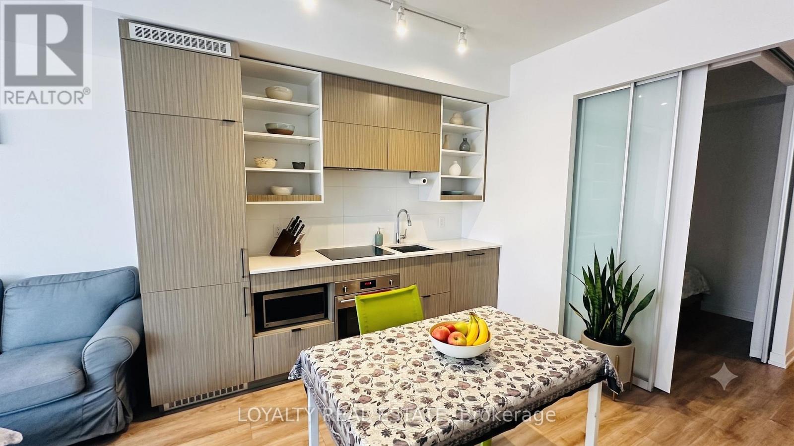 912 - 20 Edward Street S, Toronto, Ontario  M5G 0C5 - Photo 3 - C13513294