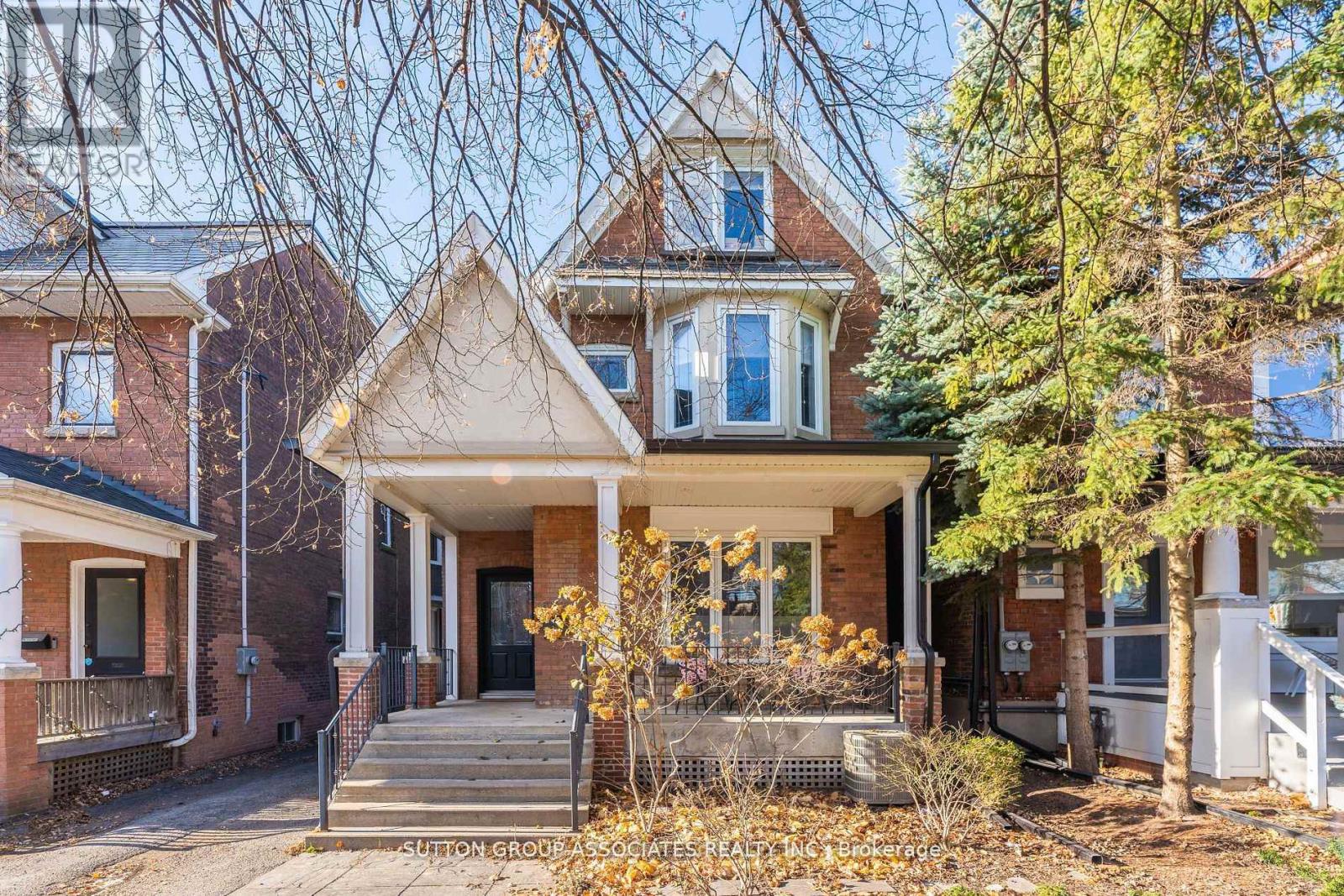 UNIT #B - 672 HURON STREET, Toronto, Ontario