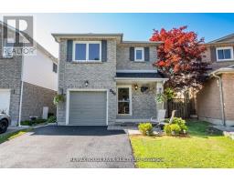 880 CASTLEGROVE AVENUE, Oshawa, Ontario