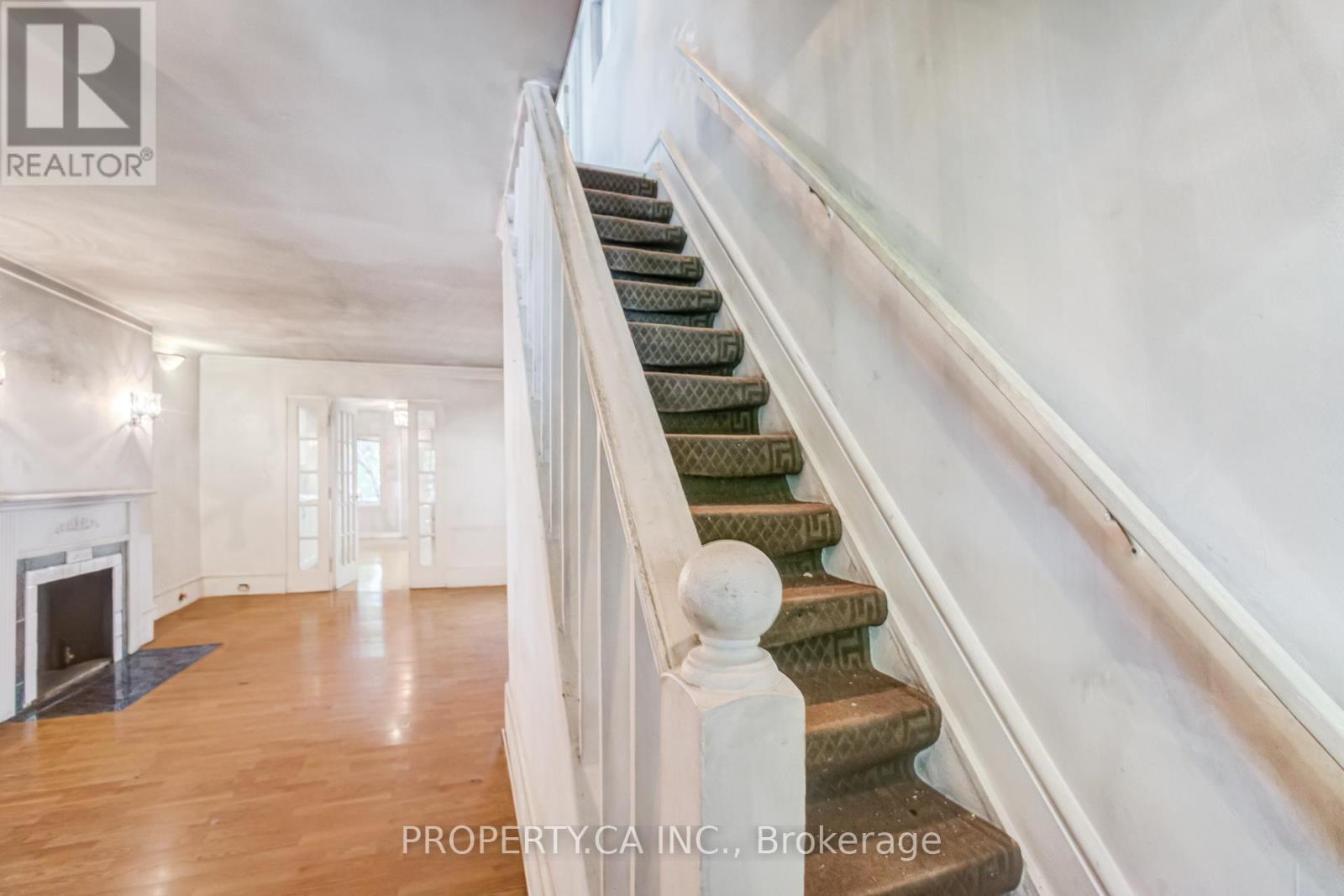 597 Rhodes Avenue, Toronto, Ontario M4J 4X5 - Photo 13 - E13513336