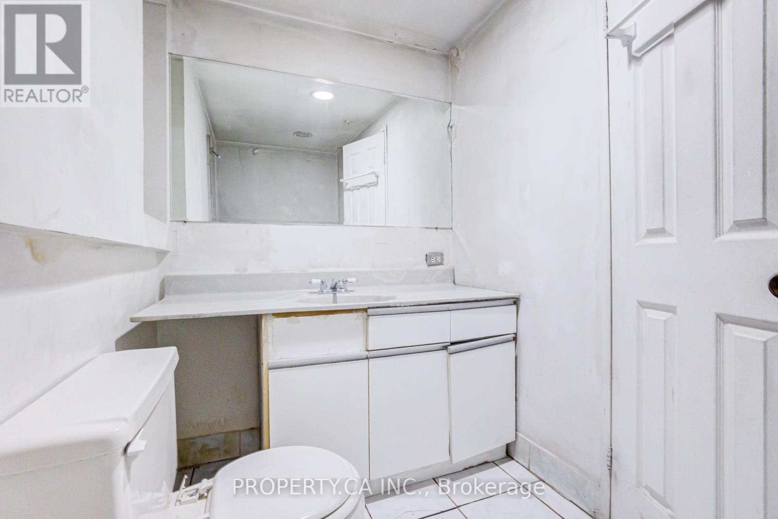 597 Rhodes Avenue, Toronto, Ontario M4J 4X5 - Photo 21 - E13513336