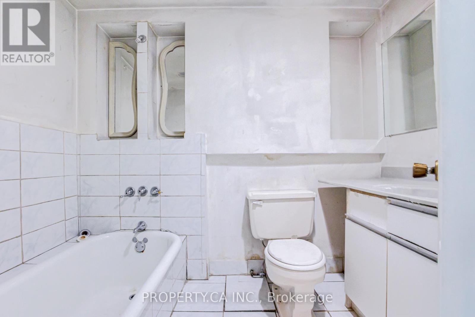 597 Rhodes Avenue, Toronto, Ontario M4J 4X5 - Photo 23 - E13513336