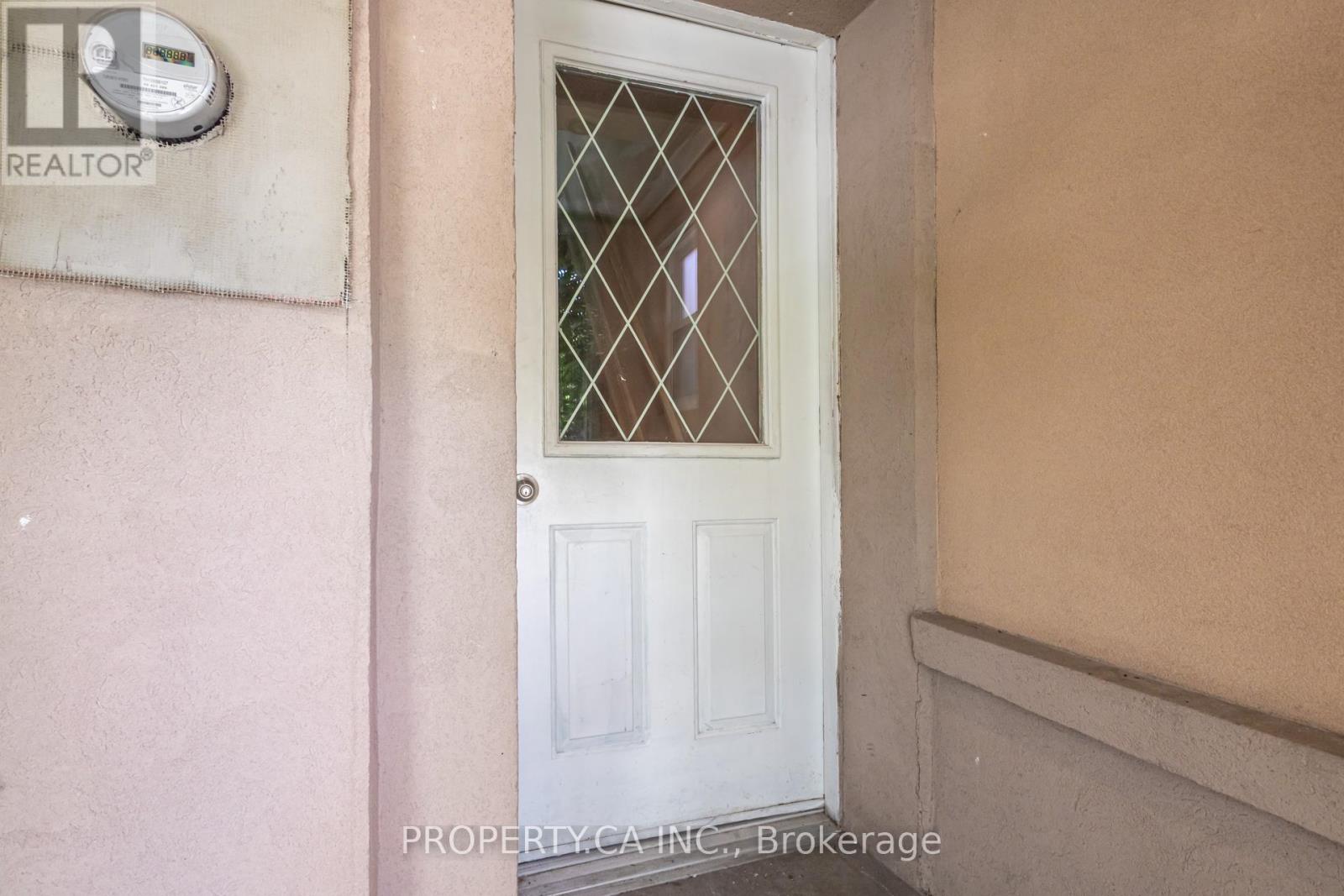 597 Rhodes Avenue, Toronto, Ontario M4J 4X5 - Photo 3 - E13513336