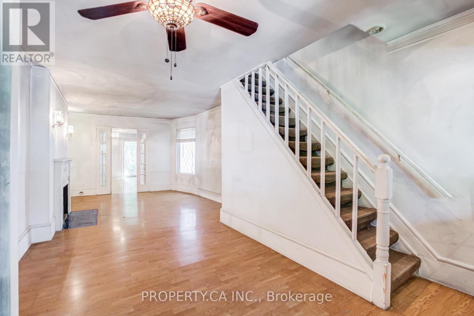 597 Rhodes Avenue, Toronto, Ontario M4J 4X5 - Photo 6 - E13513336