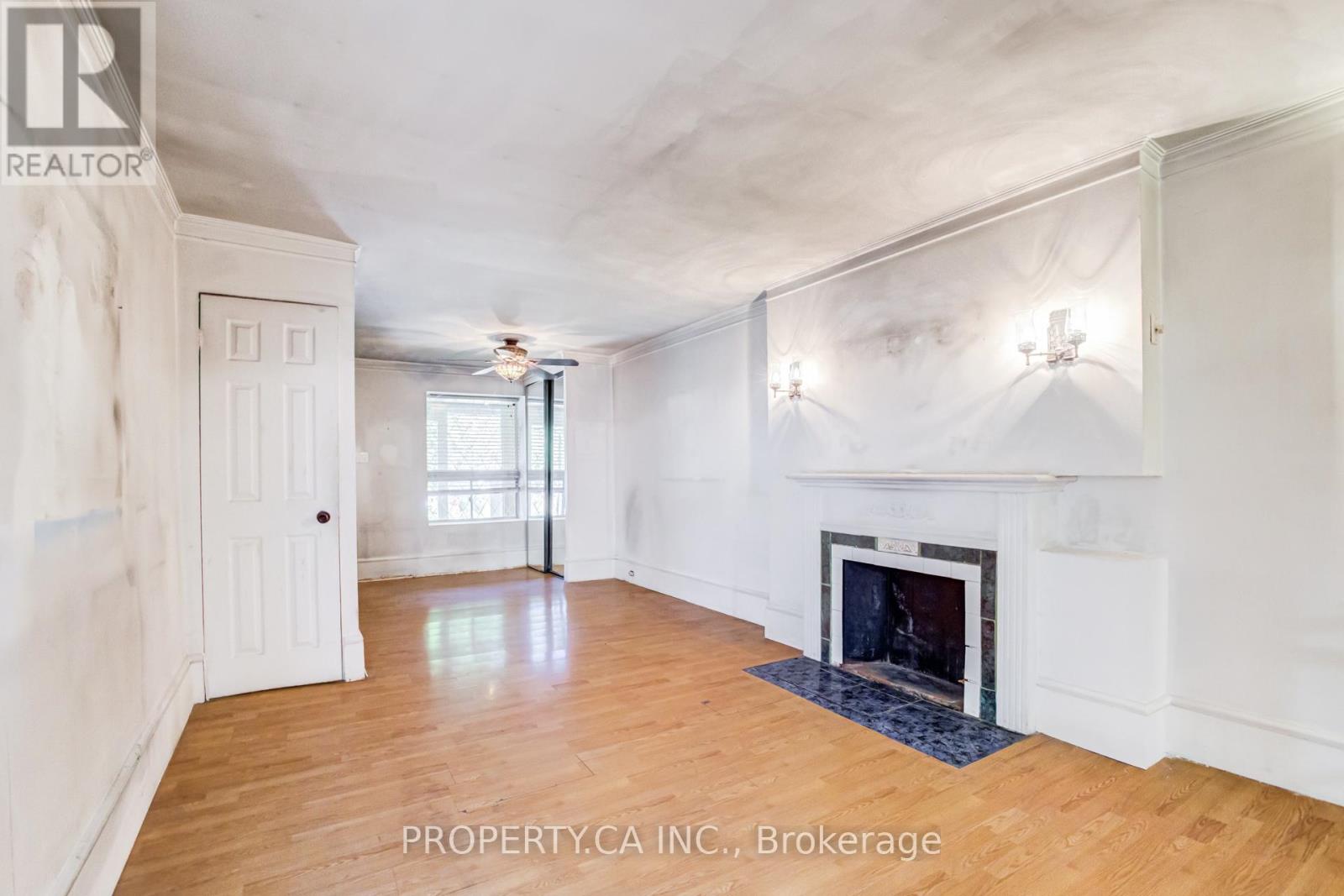 597 Rhodes Avenue, Toronto, Ontario M4J 4X5 - Photo 8 - E13513336