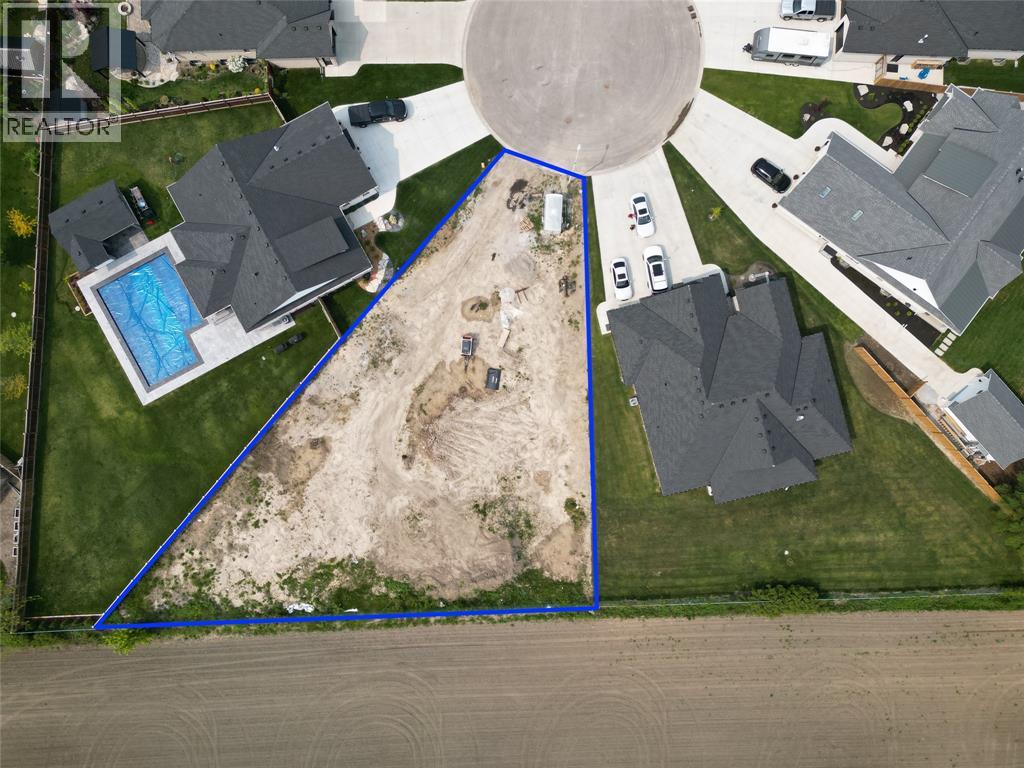6709 Lincolnshire Court, Plympton-Wyoming, Ontario  N0N 1E0 - Photo 1 - 26015790