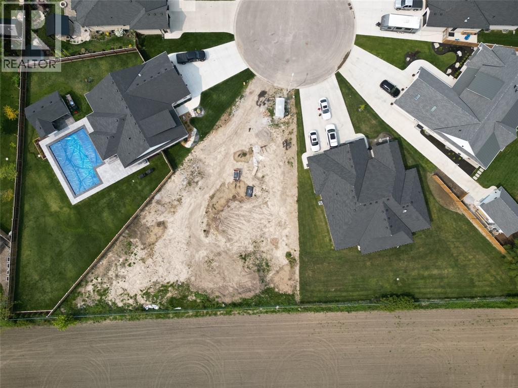 6709 Lincolnshire Court, Plympton-Wyoming, Ontario  N0N 1E0 - Photo 2 - 26015790