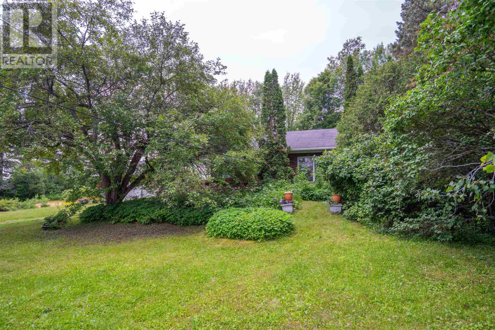 385 Lake George Rd E, Laird Township, Ontario  P0S 1C0 - Photo 3 - SM261682