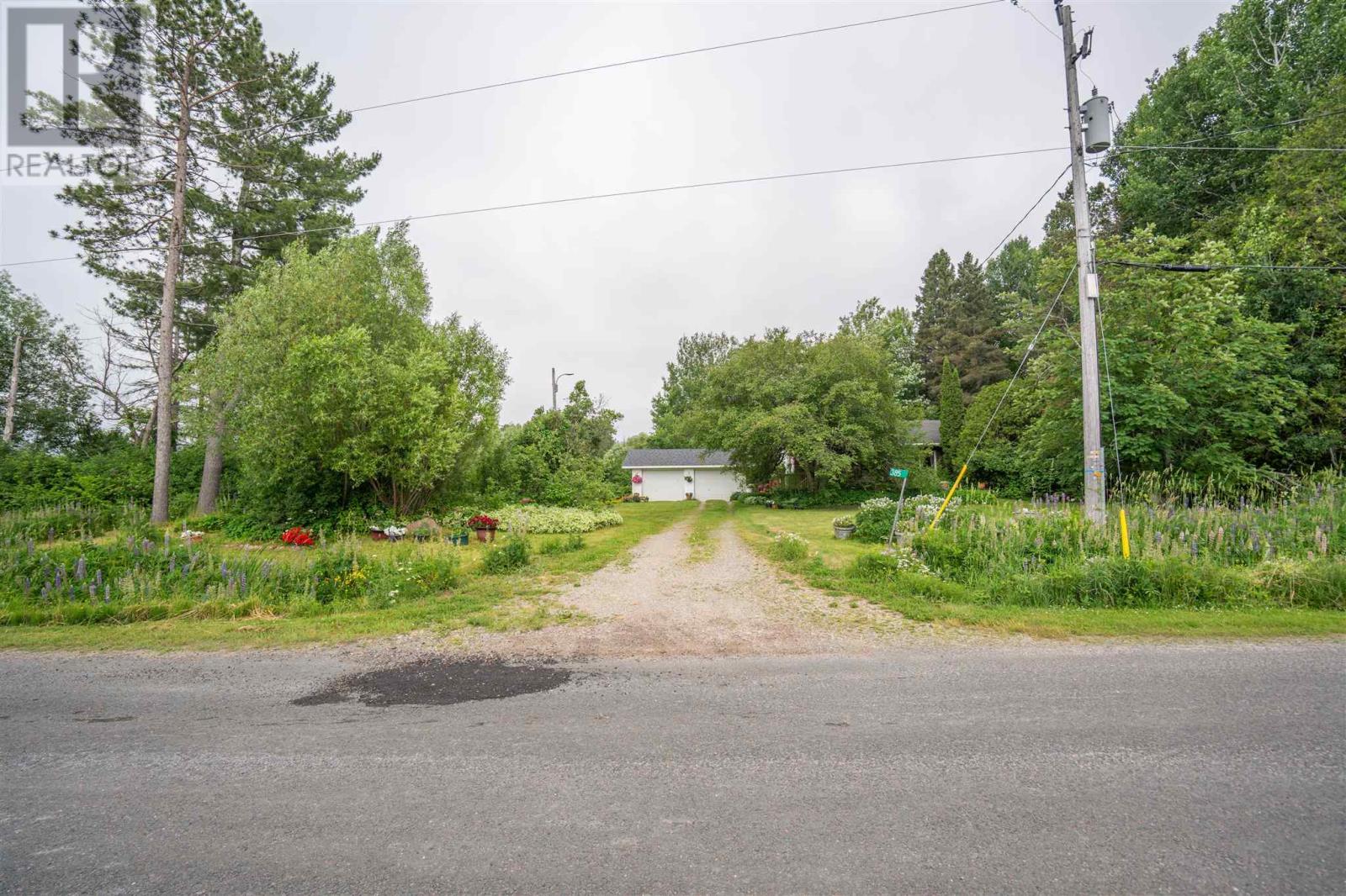 385 Lake George Rd E, Laird Township, Ontario  P0S 1C0 - Photo 2 - SM261682