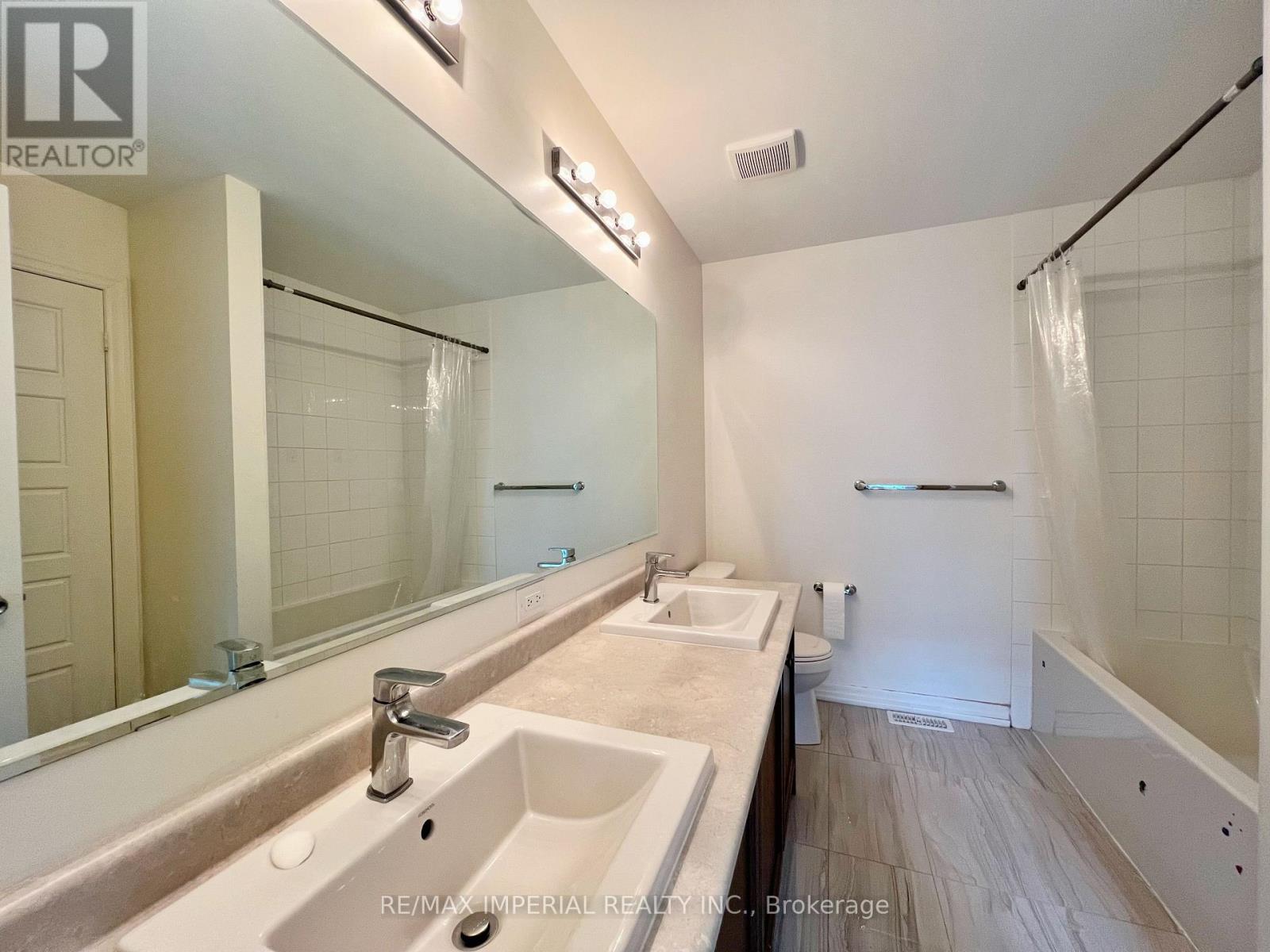 40 Vantage Loop Street, Newmarket, Ontario  L3X 0K6 - Photo 12 - N13513050