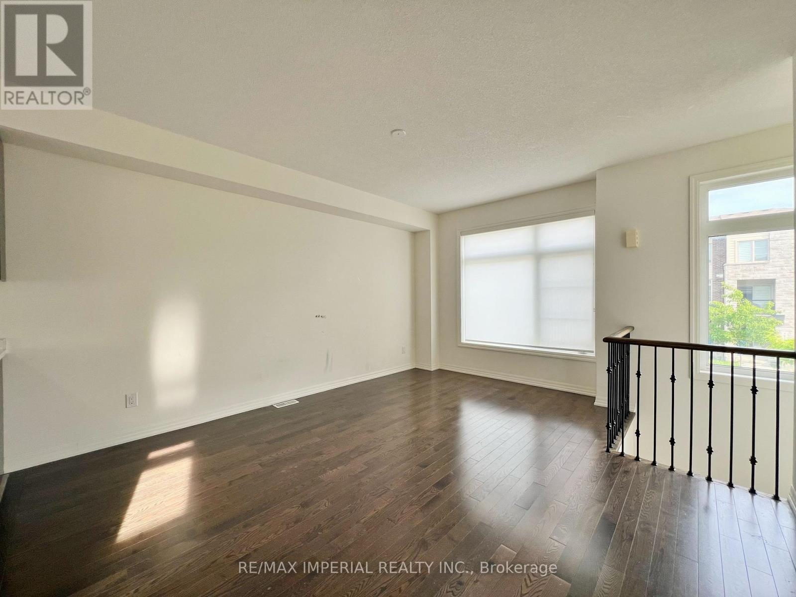 40 Vantage Loop Street, Newmarket, Ontario  L3X 0K6 - Photo 6 - N13513050