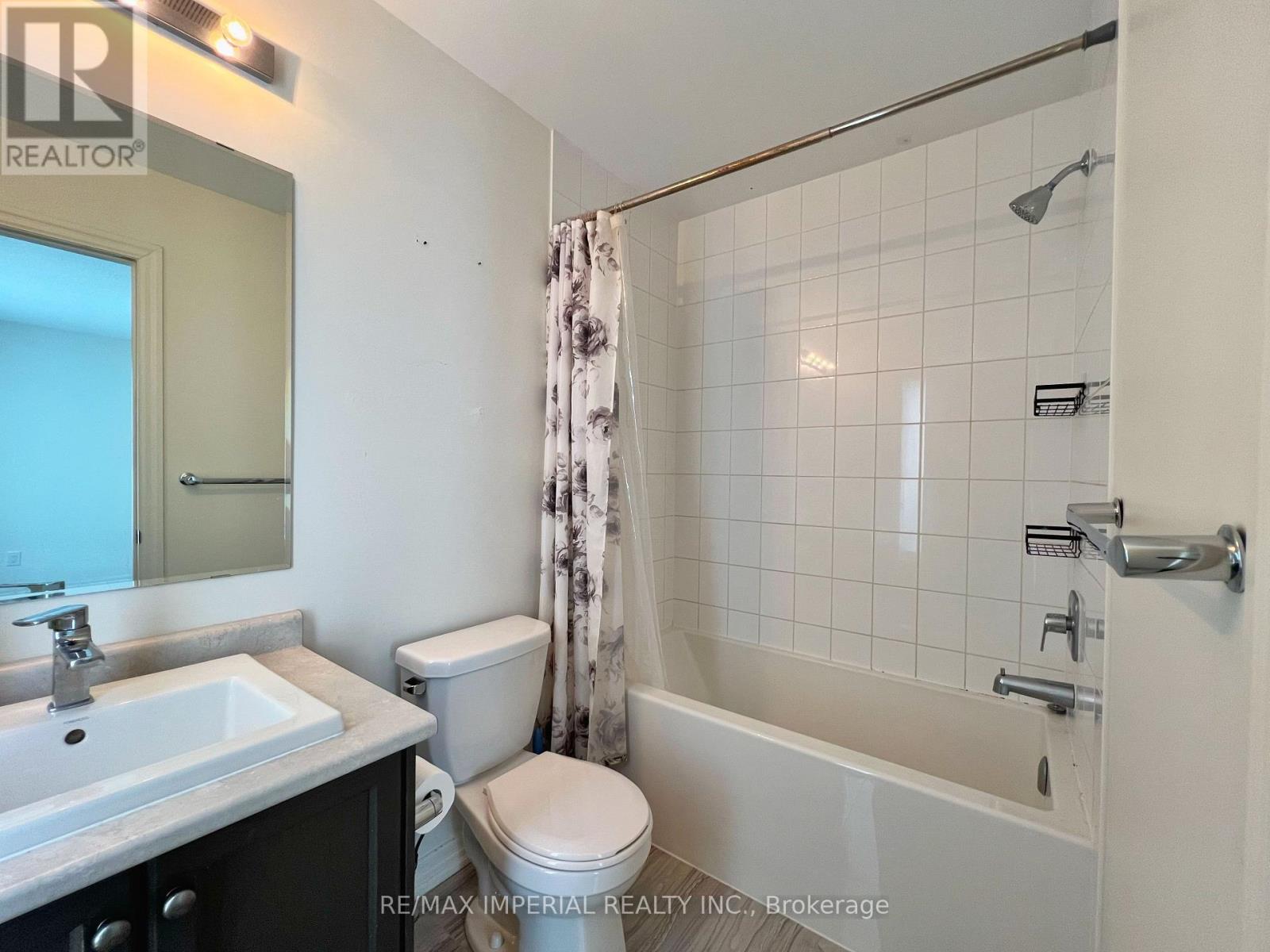 40 Vantage Loop Street, Newmarket, Ontario  L3X 0K6 - Photo 8 - N13513050