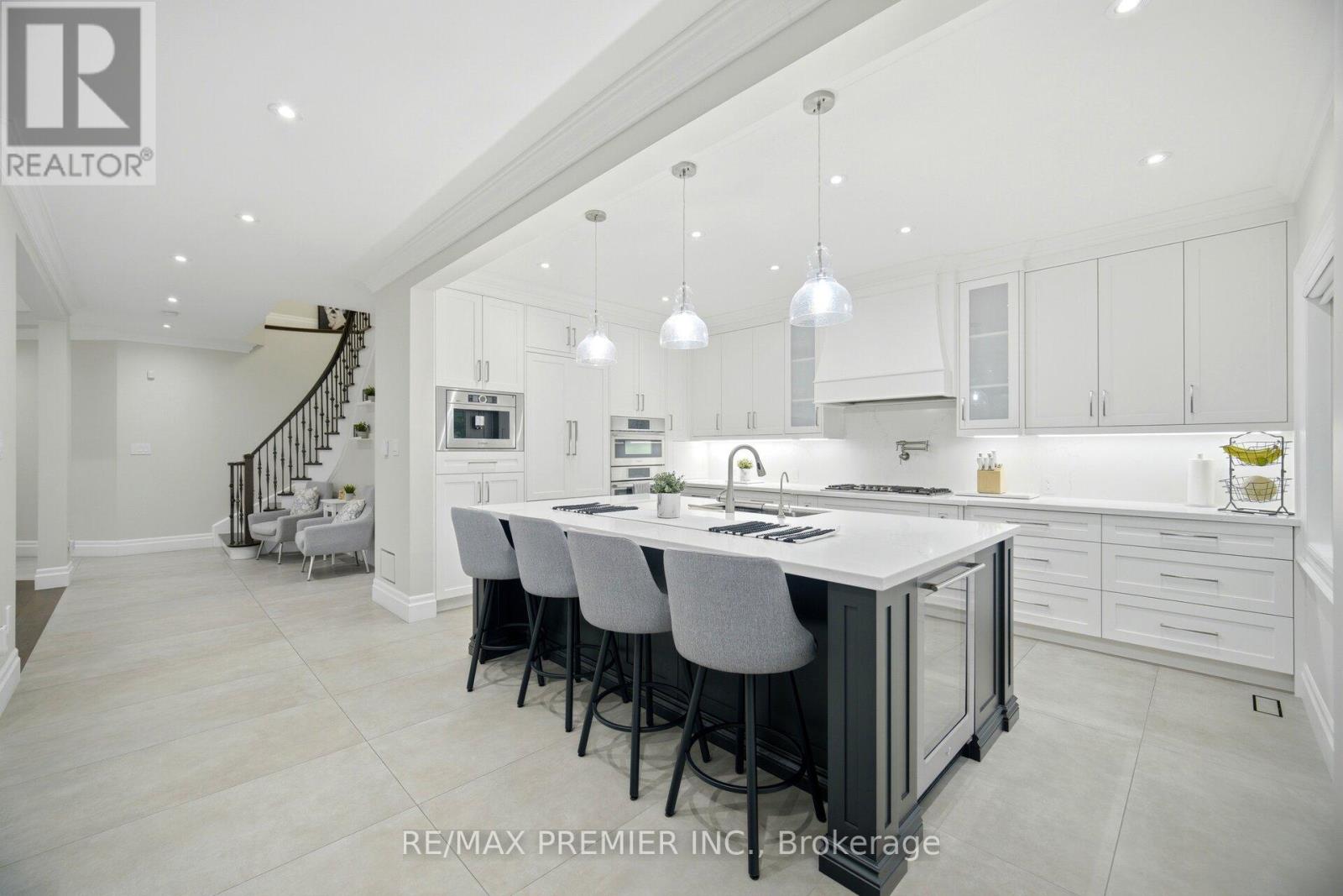 25 Andrew Hill Drive, Vaughan, Ontario  L4H 0H3 - Photo 9 - N13513434