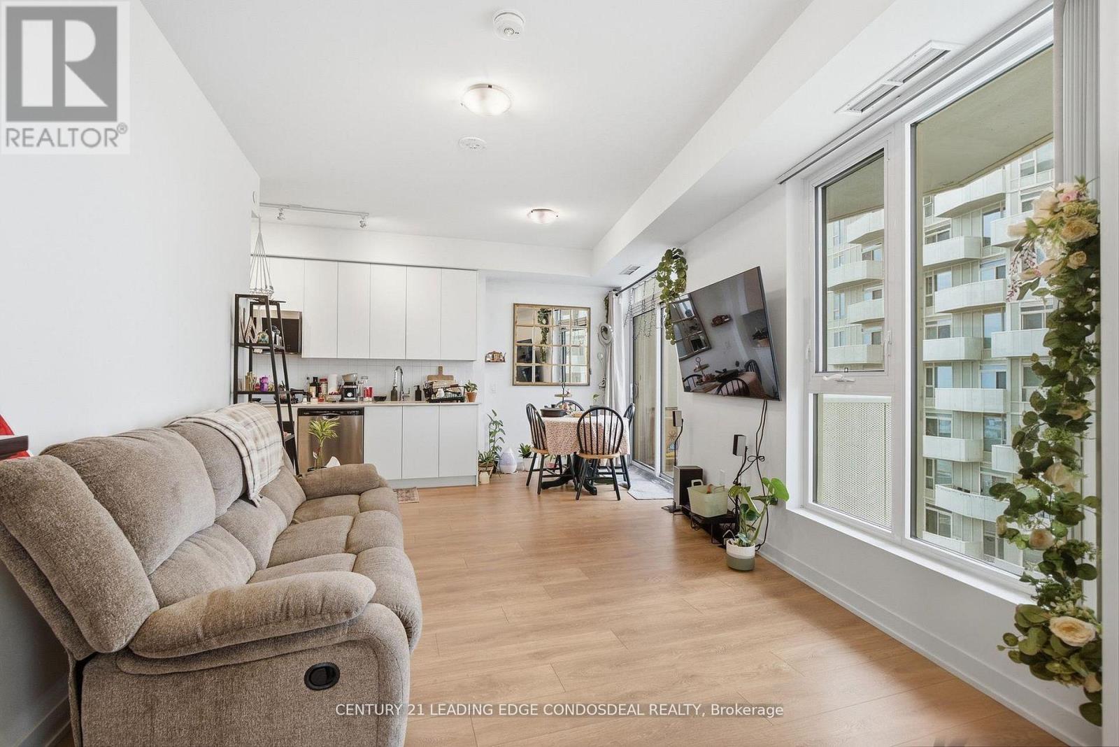 1803 - 474 Caldari Road, Vaughan, Ontario  L4K 0R5 - Photo 16 - N13513450