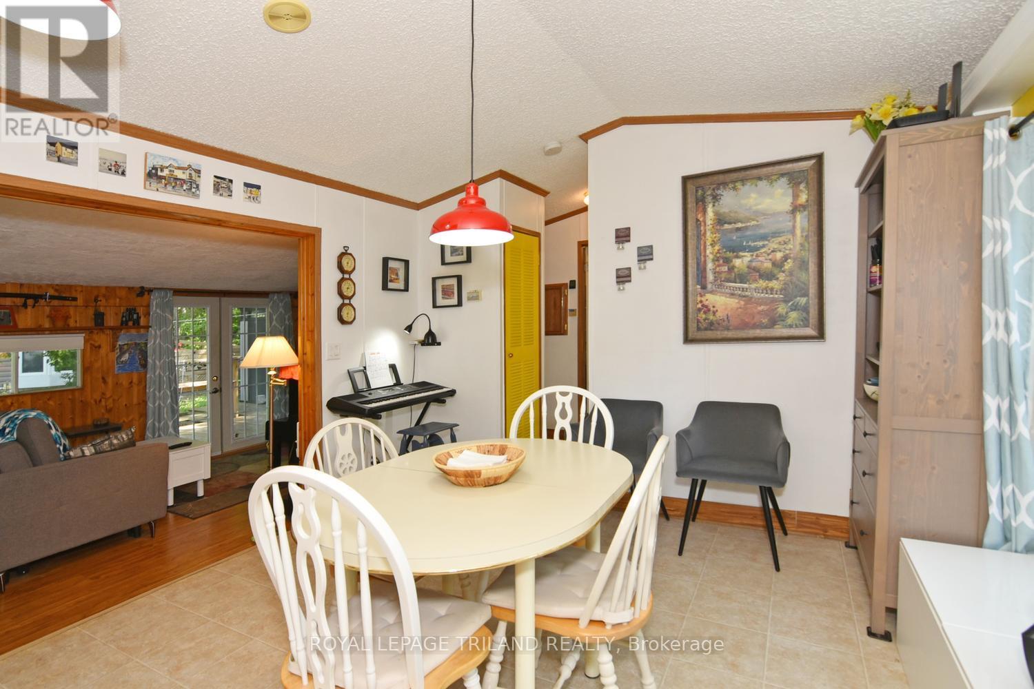 B11 - 9910 Northville Crescent, Lambton Shores, Ontario  N0M 2N0 - Photo 14 - X13513594
