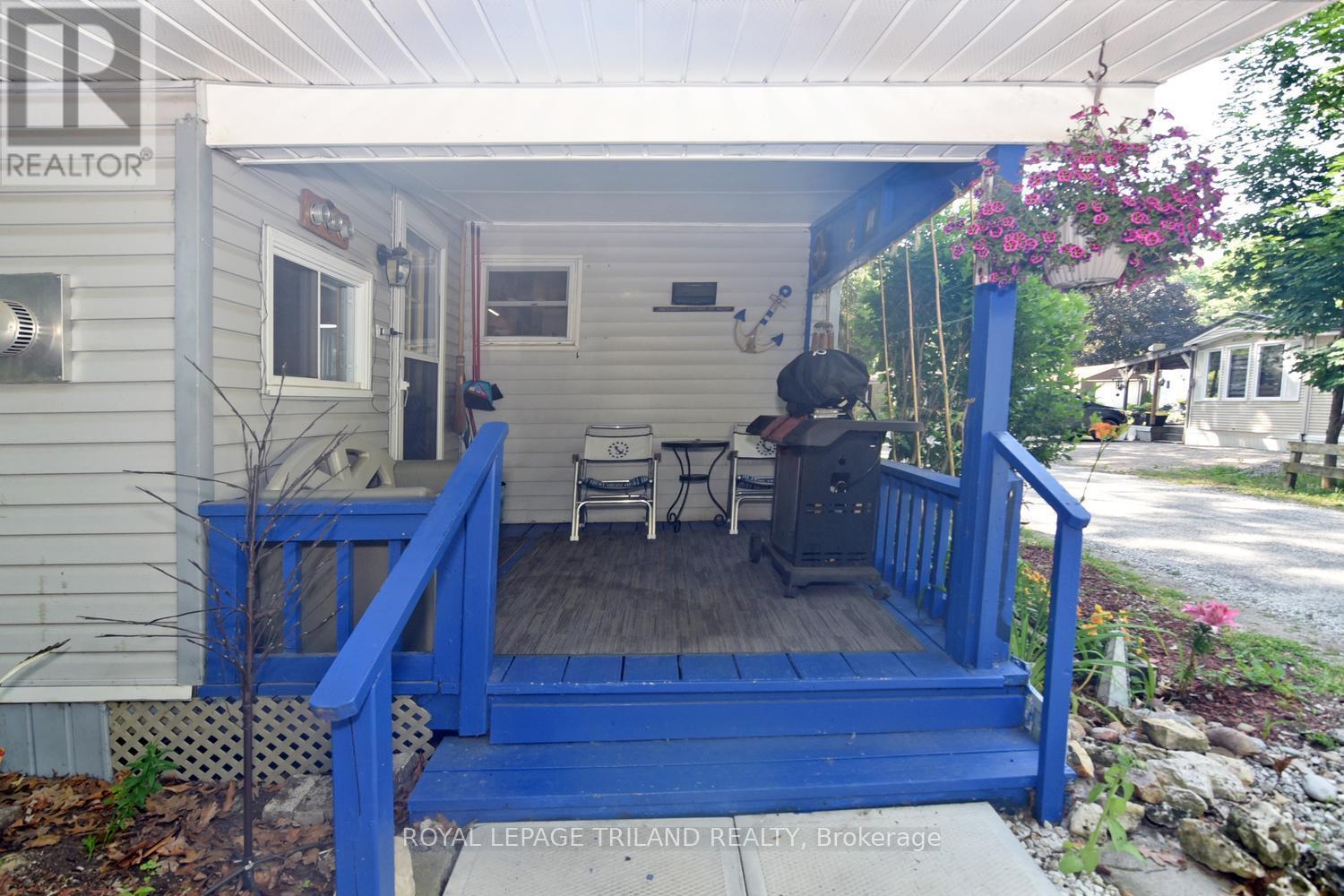 B11 - 9910 Northville Crescent, Lambton Shores, Ontario  N0M 2N0 - Photo 5 - X13513594