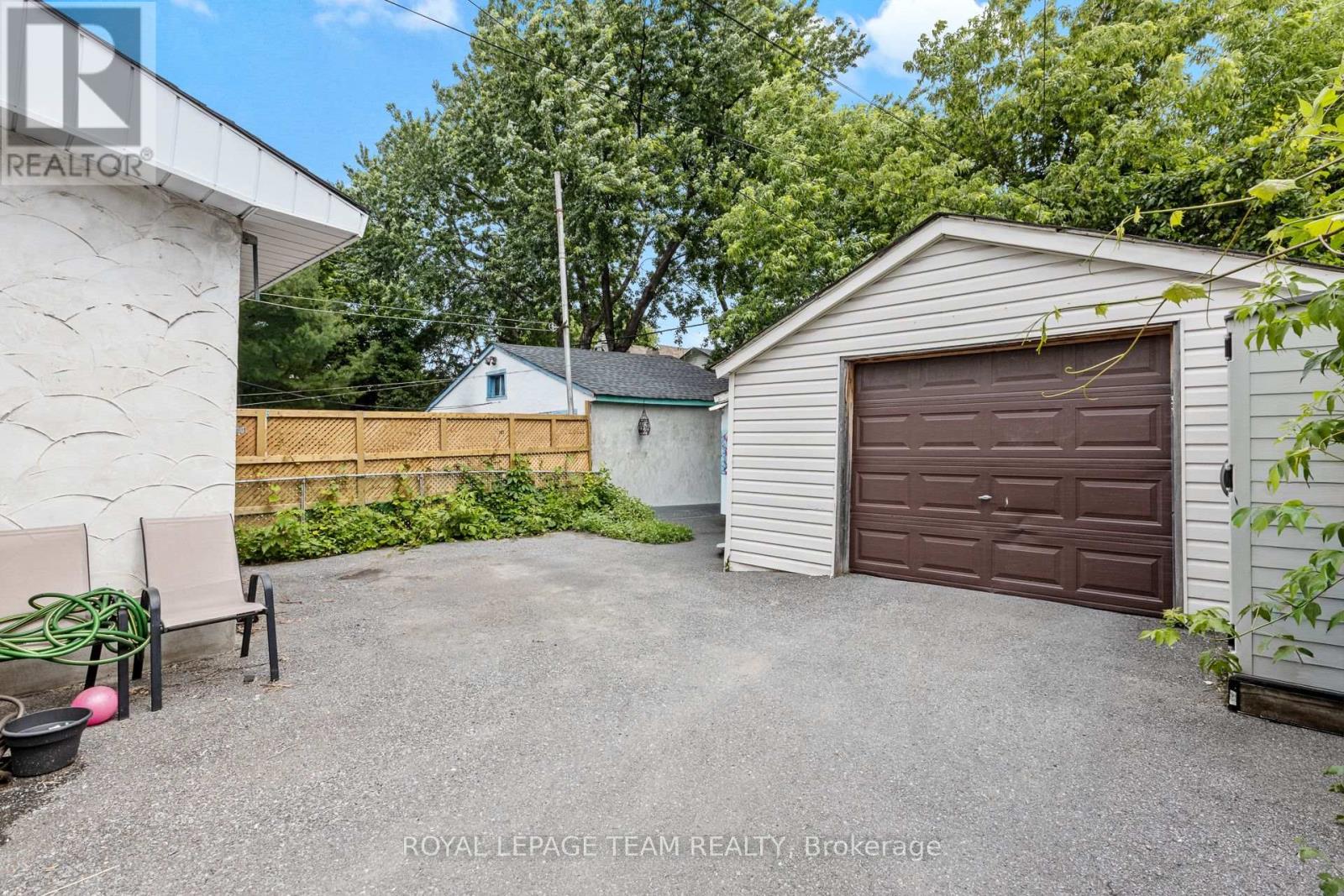 B - 53-1/2 Champagne Avenue, Ottawa, Ontario  K1S 4P1 - Photo 13 - X13513576