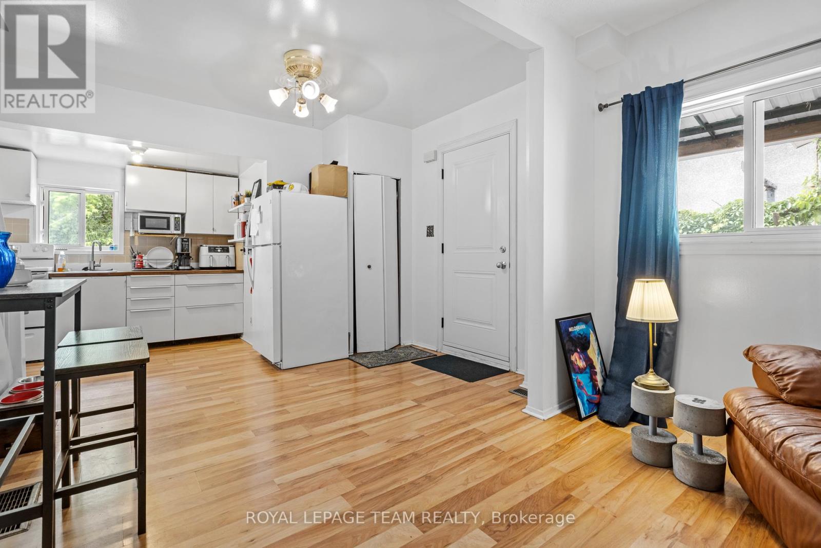 B - 53-1/2 Champagne Avenue, Ottawa, Ontario  K1S 4P1 - Photo 3 - X13513576