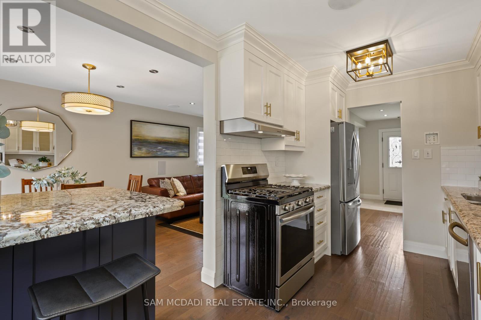 1541 Cuthbert Avenue, Mississauga, Ontario  L5M 3R6 - Photo 11 - W13513022