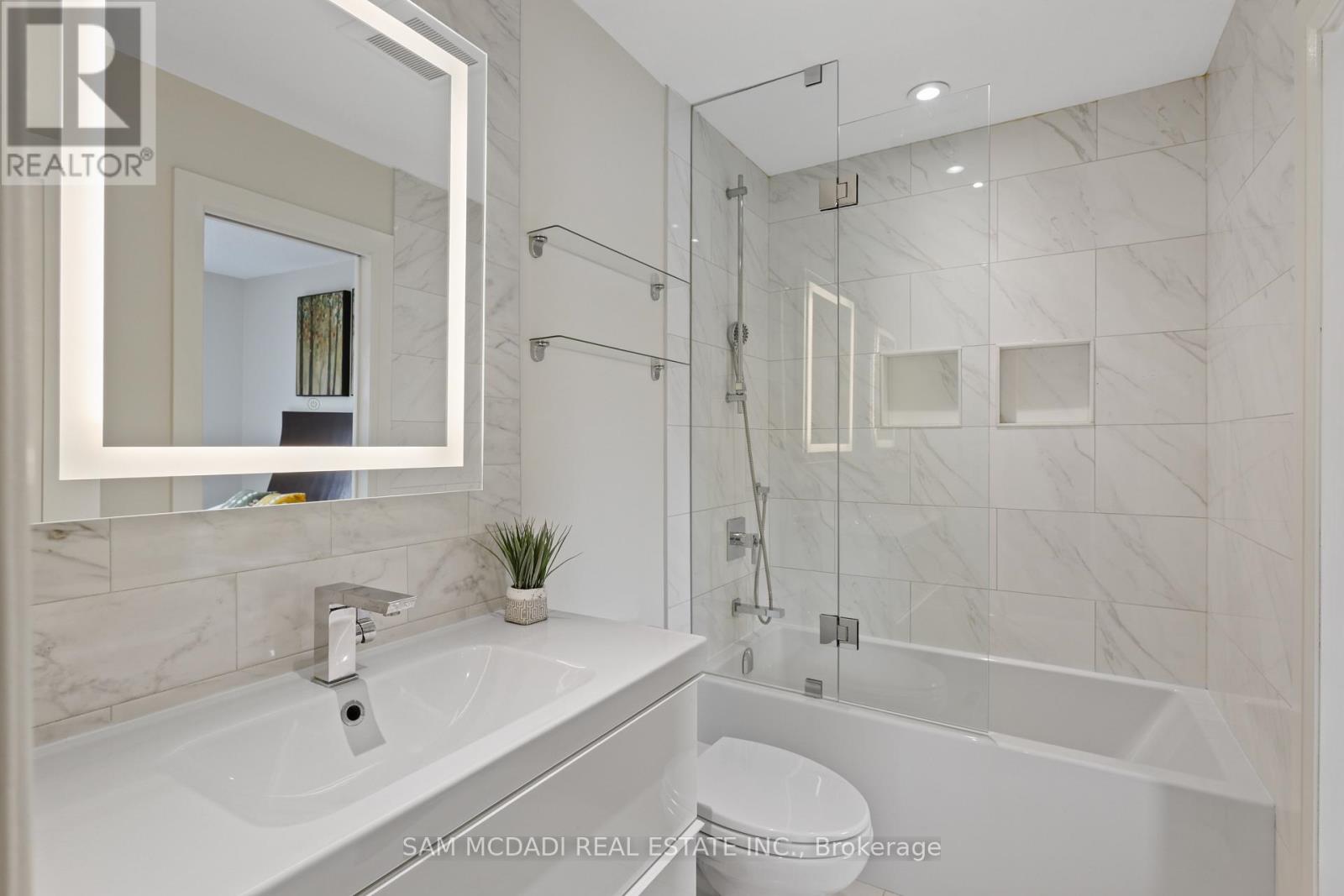 1541 Cuthbert Avenue, Mississauga, Ontario  L5M 3R6 - Photo 28 - W13513022