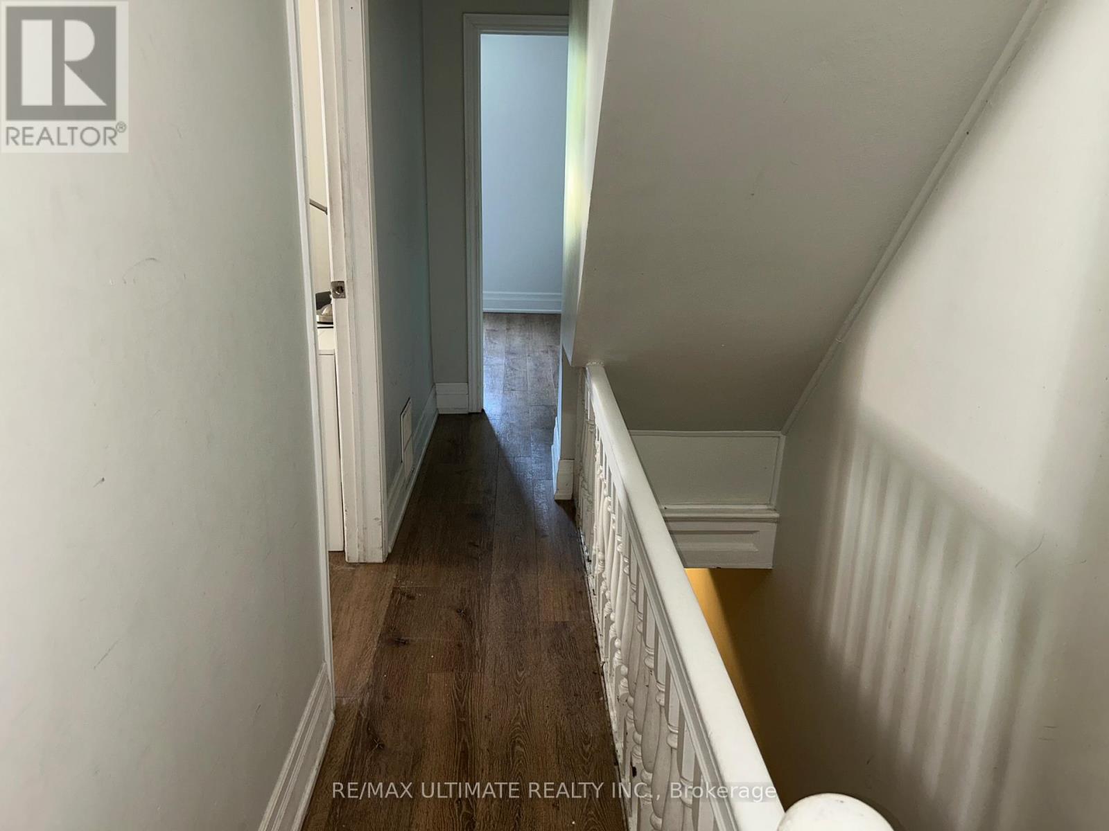 2nd Floor - 120 Lansdowne Avenue, Toronto, Ontario  M6K 2V9 - Photo 3 - W13513070