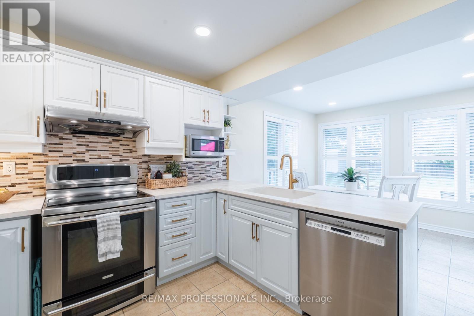 3140 Anderson Crescent, Mississauga, Ontario  L5N 2Y5 - Photo 8 - W13513094