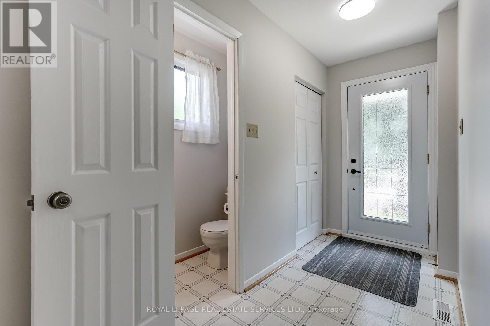 2651 Hollington Crescent, Mississauga, Ontario  L5K 1E8 - Photo 4 - W13513348