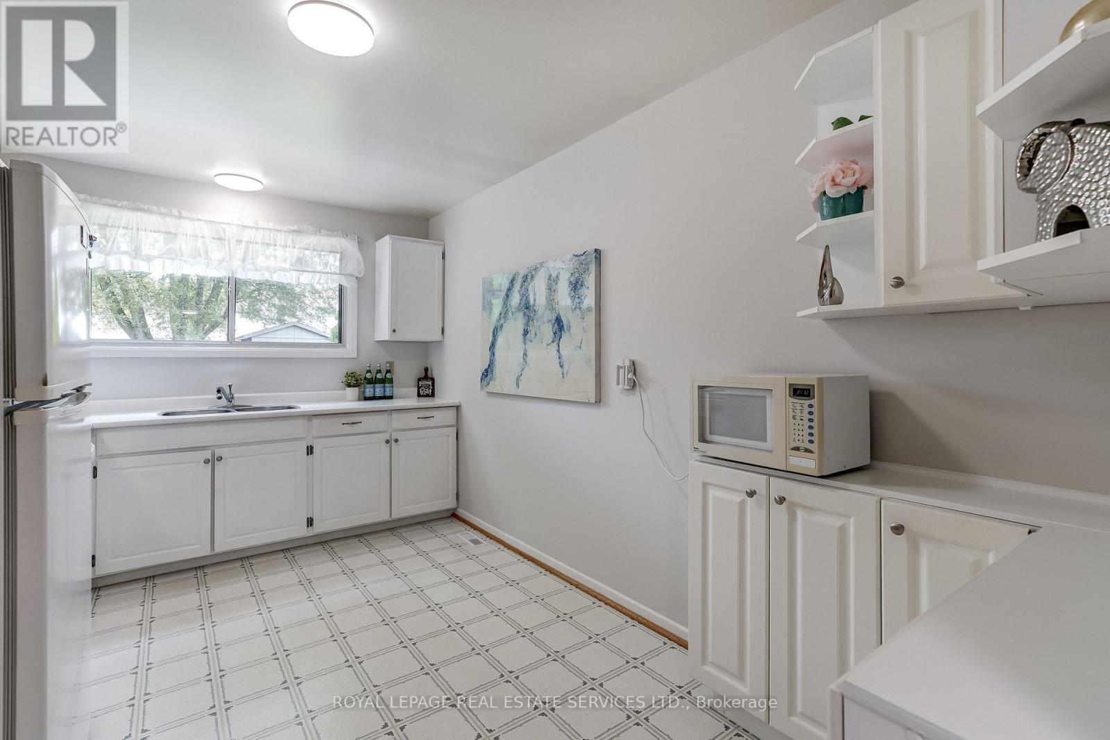 2651 Hollington Crescent, Mississauga, Ontario  L5K 1E8 - Photo 7 - W13513348