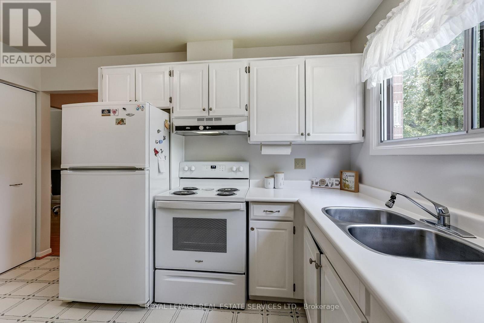 2651 Hollington Crescent, Mississauga, Ontario  L5K 1E8 - Photo 8 - W13513348
