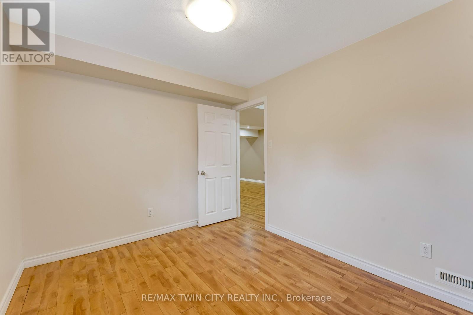 430 Kelso Drive, Waterloo, Ontario  N2V 2S1 - Photo 40 - X13513406