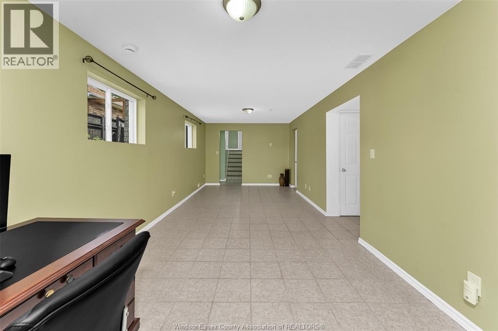 714 Cabana Road East, Windsor, Ontario  N9G 1A4 - Photo 23 - 26015809