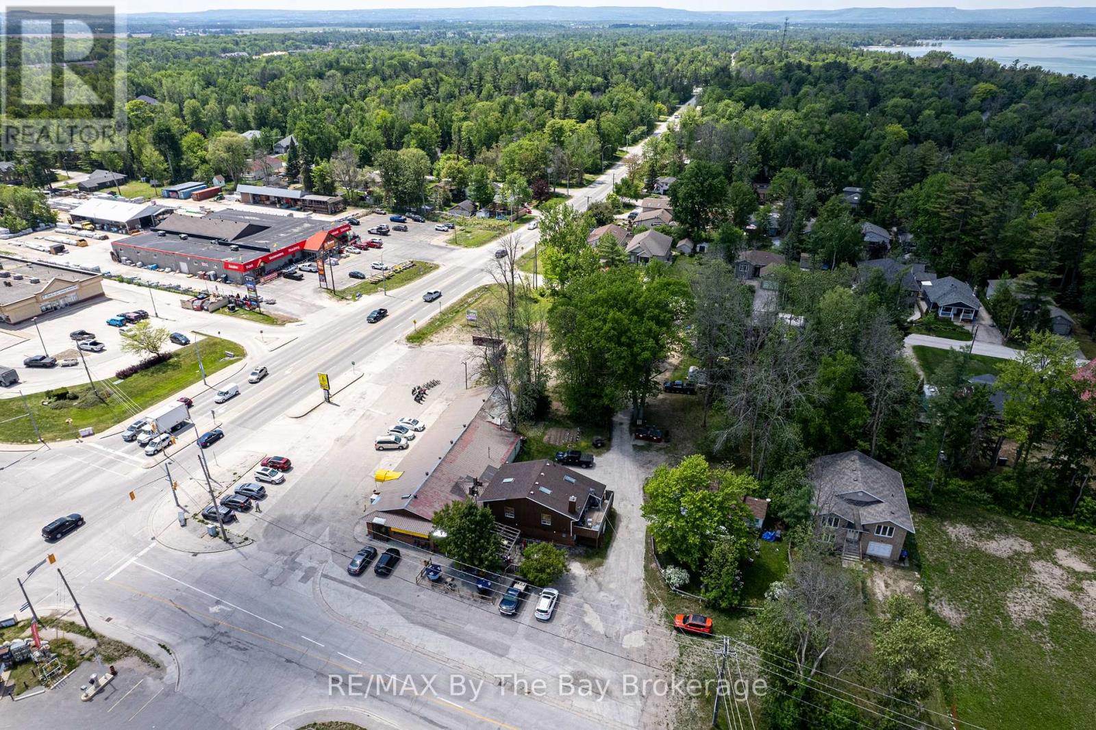 146 45th Street N, Wasaga Beach, Ontario  L9Z 1Z2 - Photo 2 - S13513616