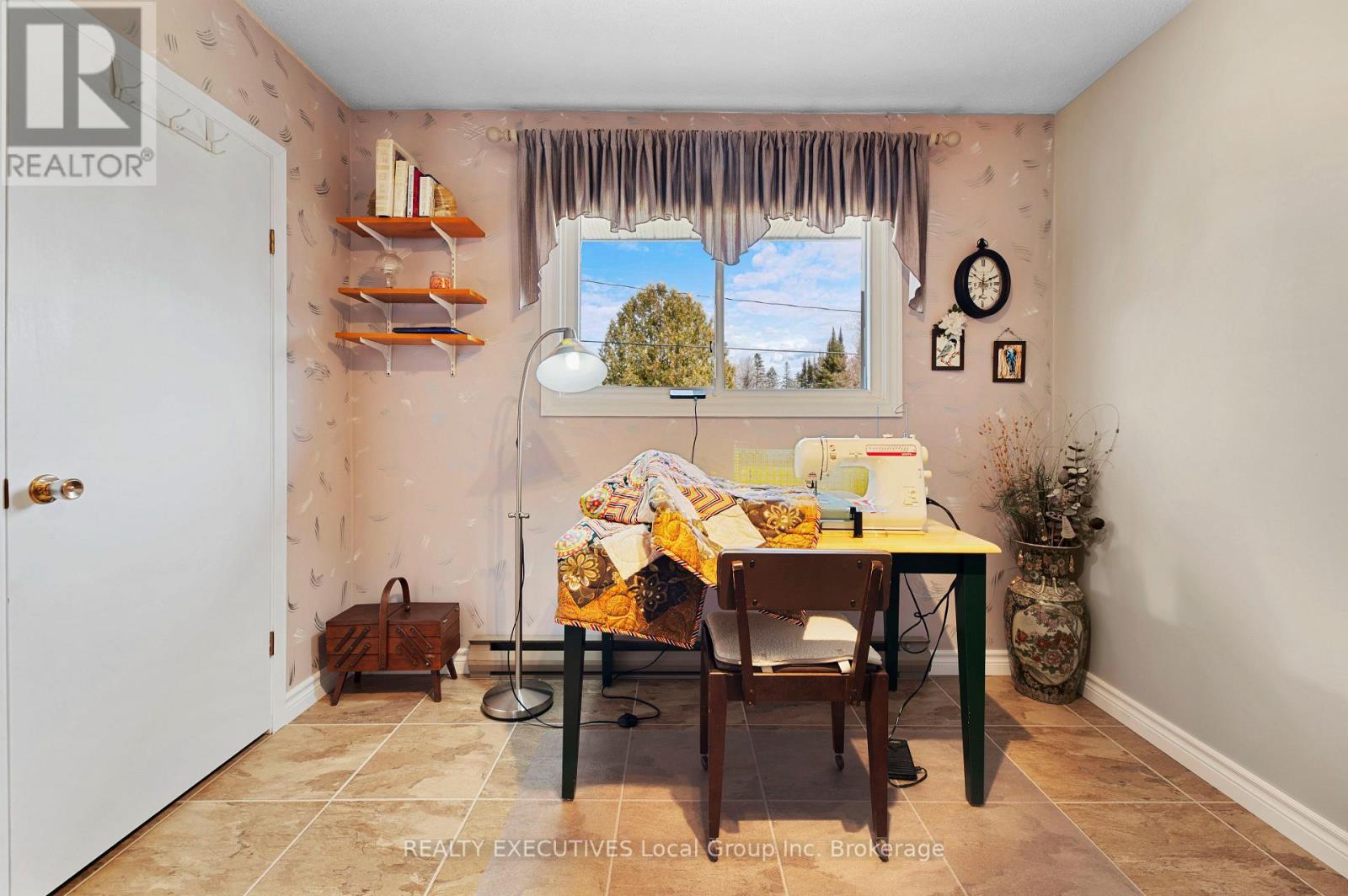 1005 Pinecreek Road S, Callander, Ontario  P0H 1H0 - Photo 17 - X13513494