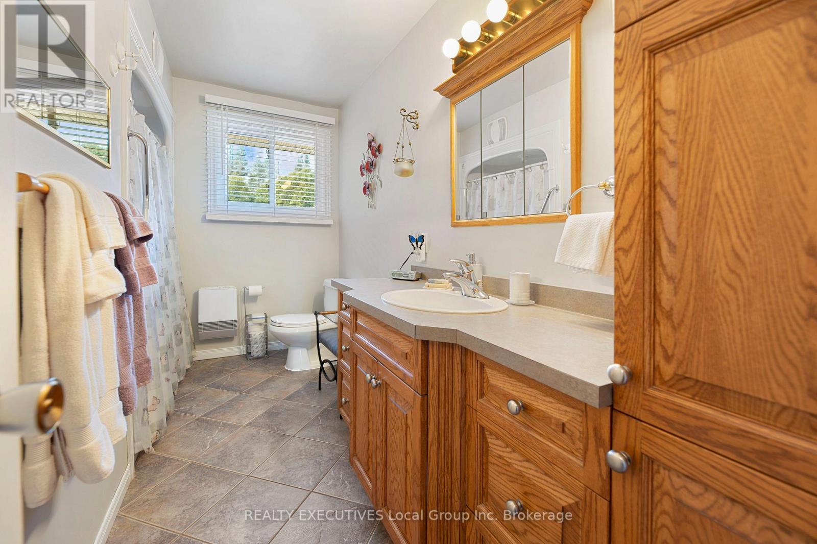 1005 Pinecreek Road S, Callander, Ontario  P0H 1H0 - Photo 18 - X13513494