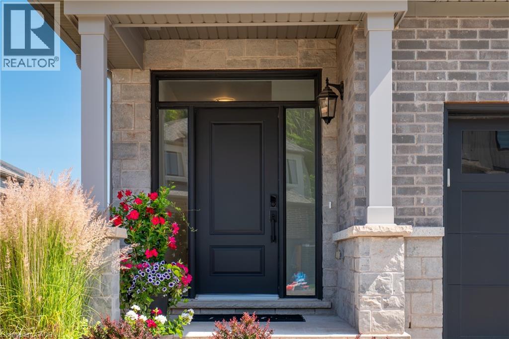 38 Riesling Street, Grimsby, Ontario  L3M 0L2 - Photo 3 - 40844595