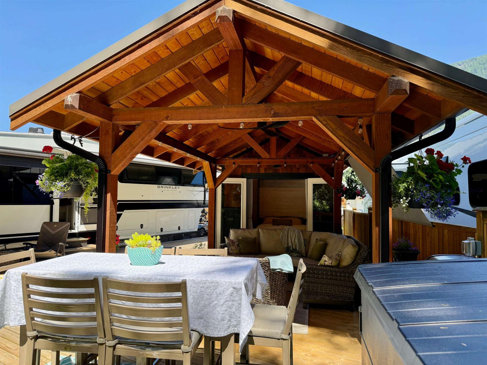 381 720 Hot Springs Road, Harrison Hot Springs, Harrison Hot Springs, British Columbia  V0M 1K0 - Photo 18 - R3140671