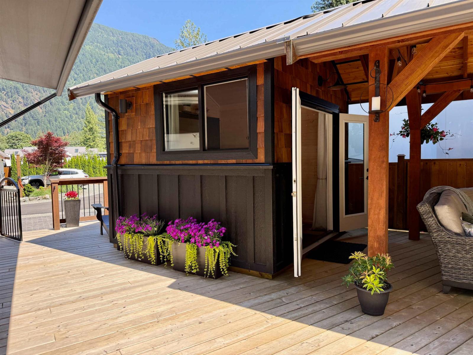 381 720 Hot Springs Road, Harrison Hot Springs, Harrison Hot Springs, British Columbia  V0M 1K0 - Photo 9 - R3140671